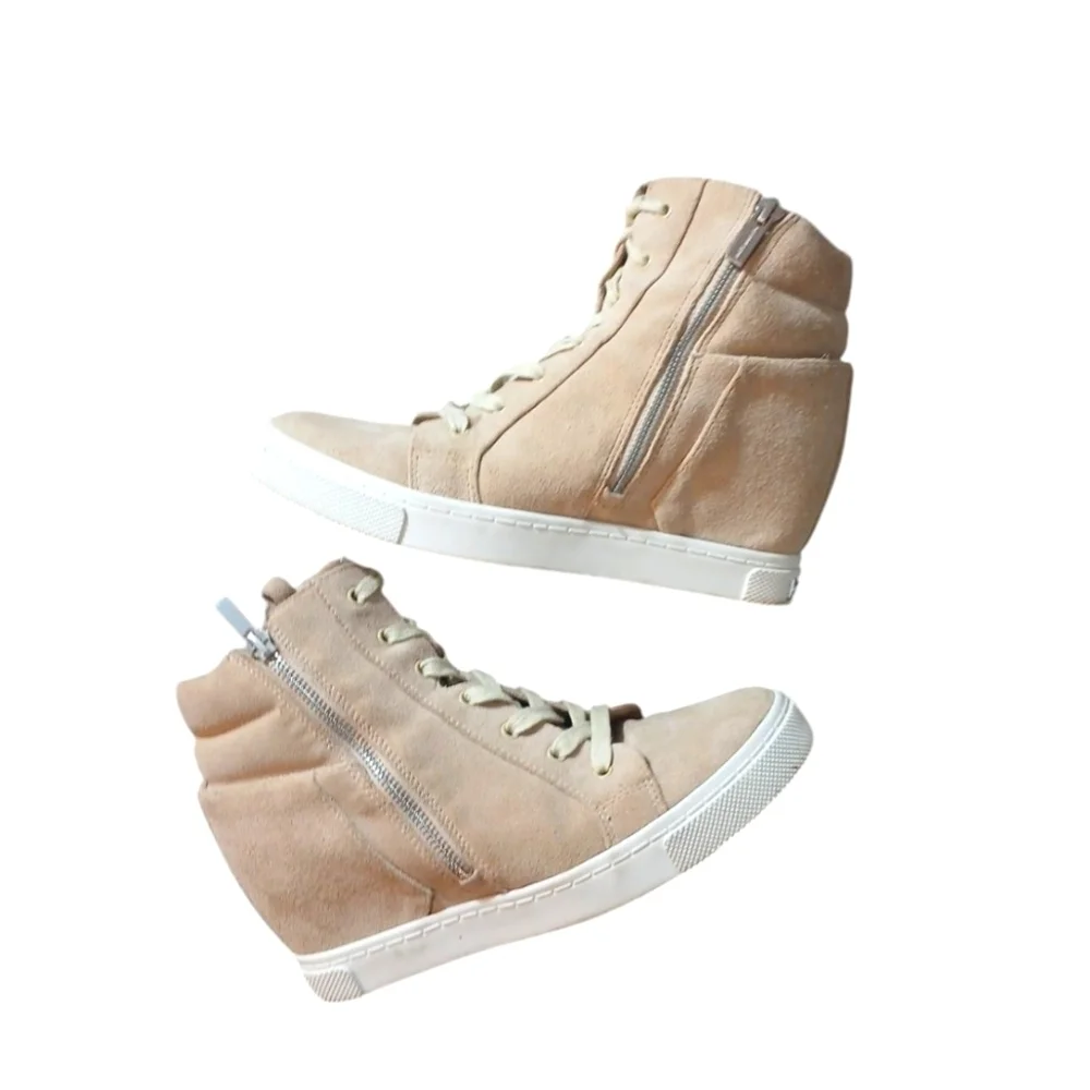 Gianni Bini Beige/Tan Suede Platform Sneakers High Tops size 8.5